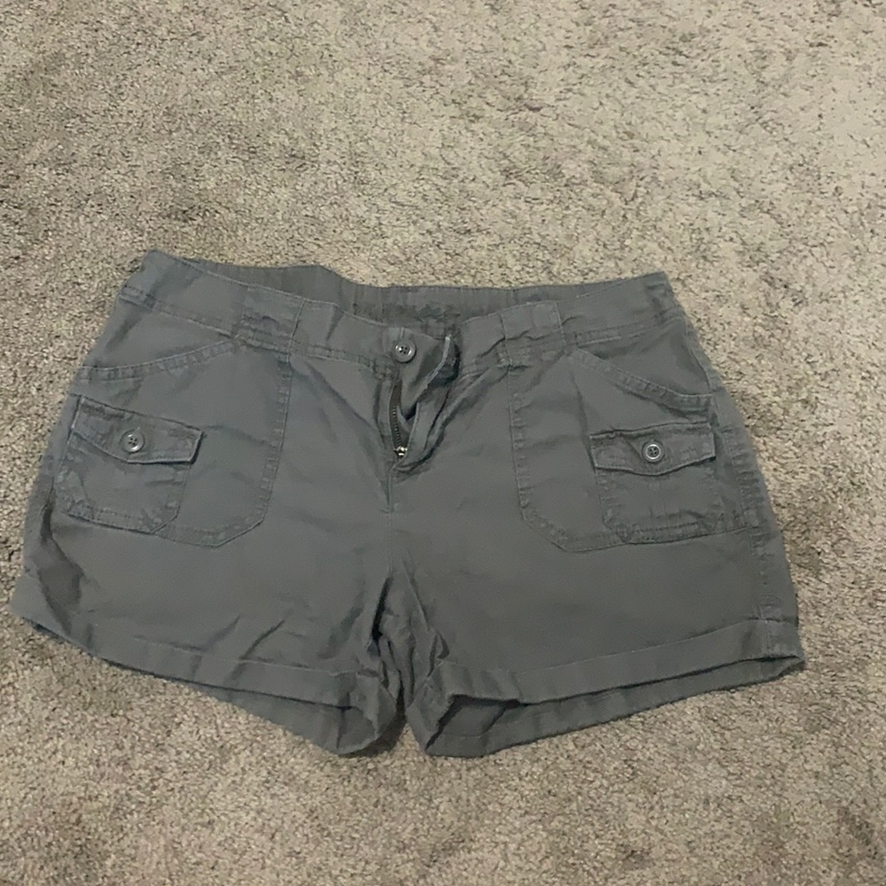 Women’s Maurice’s Shorts 9/10